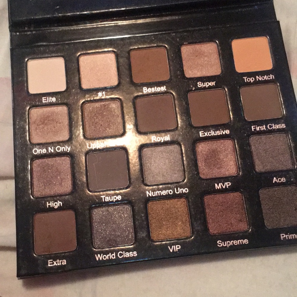 Violet Voss Pro Eye Shadow Palette